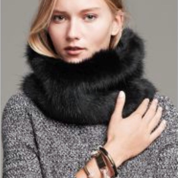 Banana Republic Faux Fur Neck Warmer - Picture 3 of 8